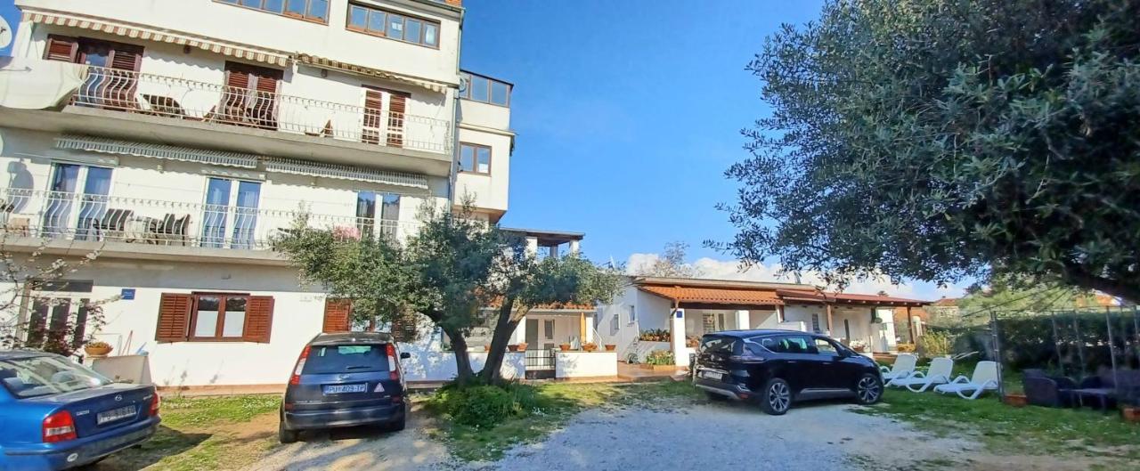 Karmelo Appartment Davorka Ровинь Экстерьер фото