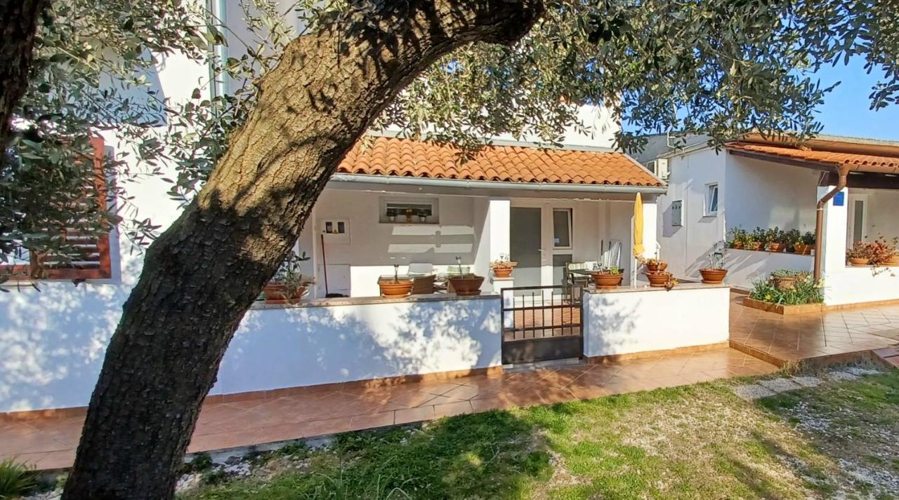 Karmelo Appartment Davorka Ровинь Экстерьер фото